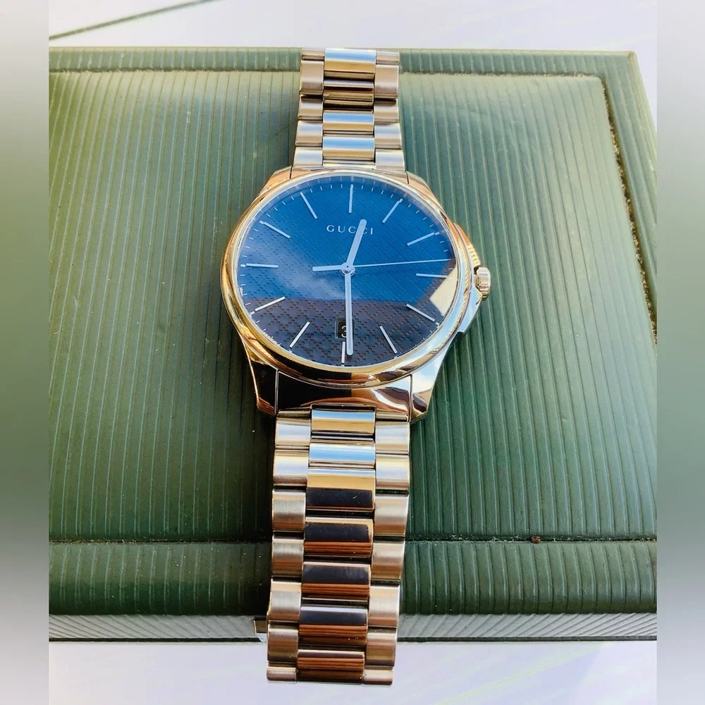Beautiful GUCCI men’s dress watch💥💥💥